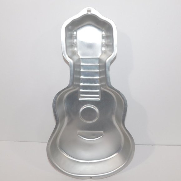 Vintage 2000 Wilton Acoustic Guitar Ukulele Birthday Party Cake Pan - Picture 3 of 4